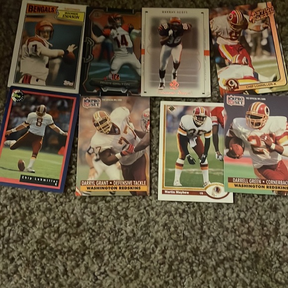 Football cards - Picture 10 of 17